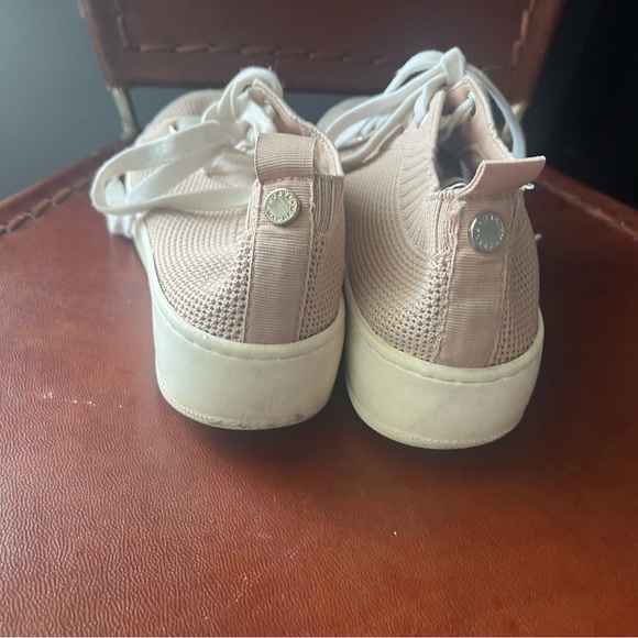 Steve Madden knit sneakers, size 7.5 - Picture 4 of 5